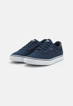 Pier One Unisex - Sneakers Laag - Dark Blue -Stijlvolle Herenkleding Winkel 0ed1f39caf5f47f289fc589c6130ec95