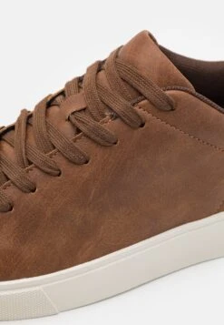Pier One Unisex - Sneakers Laag - Cognac -Stijlvolle Herenkleding Winkel 1ede9a8d3f614add9e57eb38fcd5178b