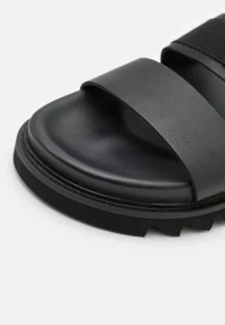 YOURTURN Unisex - Sandalen - Black 13 YOURTURN Unisex - Sandalen - Black -Stijlvolle Herenkleding Winkel 3072e5cab4ef4153b3cfbe3a9d4f4078