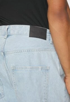 YOURTURN Baggy Jeans Unisex - Relaxed Fit Jeans - Light Blue Denim -Stijlvolle Herenkleding Winkel 403443fb82f8453c90bf8113d2f19de6