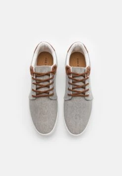 Pier One Unisex - Sneakers Laag - Light Grey 11 Pier One Unisex - Sneakers Laag - Light Grey -Stijlvolle Herenkleding Winkel 60fe947ef8cf4df19401d326e0123b74