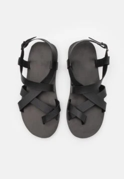 Pier One Teensandalen - Black 11 Pier One Teensandalen - Black -Stijlvolle Herenkleding Winkel 6818b30d26474e658a275654bdec1e84