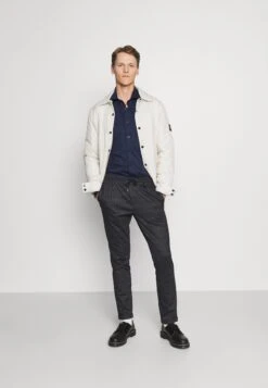 Indicode Jeans Eberlein With Rolled Up - Broek - Macan Grey 10 Indicode Jeans Eberlein With Rolled Up - Broek - Macan Grey -Stijlvolle Herenkleding Winkel 75d9f51cb89c436ba885874fc20d74d2