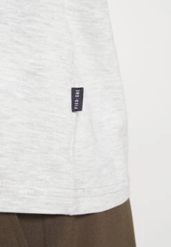 Pier One 5 Pack - T-Shirt Basic - Light Grey - 101_White - 001_Green - 602 -Stijlvolle Herenkleding Winkel 7d13067417124de684e97c638550a94b