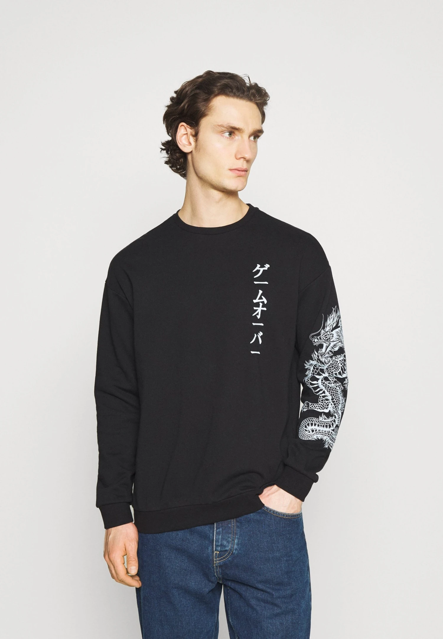 YOURTURN Sweater - Black 3 YOURTURN Sweater - Black