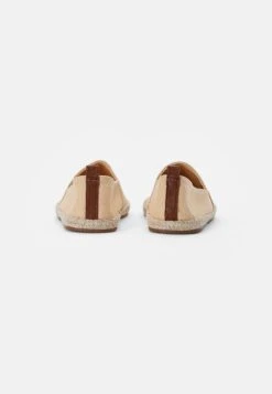 Pier One Rena Espadrille Unisex - Espadrilles - Beige 10 Pier One Rena Espadrille Unisex - Espadrilles - Beige -Stijlvolle Herenkleding Winkel 8310eea23d7d45459447954d543b0c0d