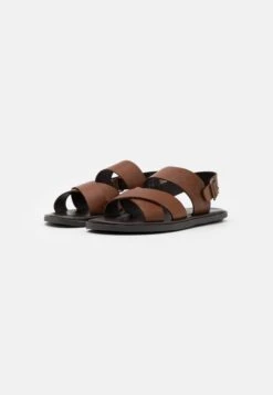 Pier One Unisex - Sandalen - Cognac -Stijlvolle Herenkleding Winkel 93d59b6c78964396a0134fb24776a5f7