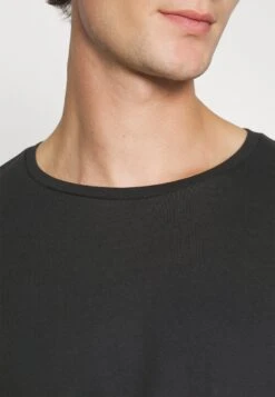 Pier One 2 Pack - Longsleeve - Black/Khaki 13 Pier One 2 Pack - Longsleeve - Black/Khaki -Stijlvolle Herenkleding Winkel 9738d7a40e2d43ecbbab45cbd3bc692f