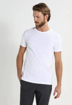 Pier One 2 Pack - T-Shirt Basic - White 9 Pier One 2 Pack - T-Shirt Basic - White -Stijlvolle Herenkleding Winkel a0f5fa2f8c5d4463b6947fe6baa867d7