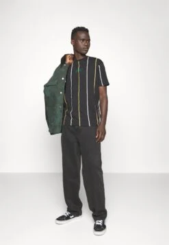 YOURTURN Unisex - T-Shirt Print - Black/White -Stijlvolle Herenkleding Winkel ae6974bac6e94fb098f2859524f1d8b3