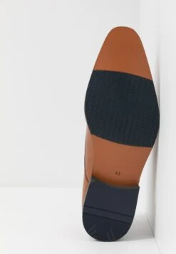 Pier One Leather - Instappers - Cognac -Stijlvolle Herenkleding Winkel b33620ba8ab547529ee32df8e71ecc15