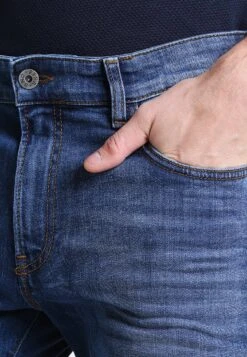 Pier One Straight Leg Jeans - Mid Blue 11 Pier One Straight Leg Jeans - Mid Blue -Stijlvolle Herenkleding Winkel b86dfcaf98354d35b01b30966e418ca1