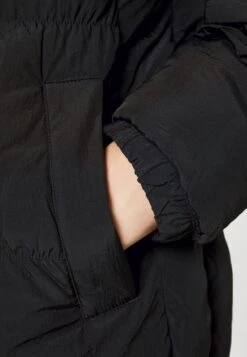 Jordan Puffer Jacket - Winterjas - Black/Fire Red -Stijlvolle Herenkleding Winkel d1cff27b653b4d91af77948537e86b42