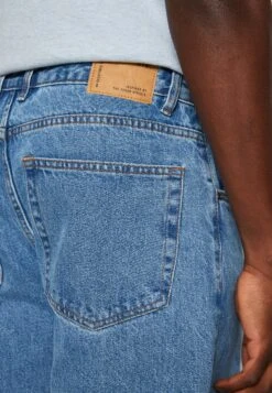 Redefined Rebel Kyoto - Relaxed Fit Jeans - Mid Blue 13 Redefined Rebel Kyoto - Relaxed Fit Jeans - Mid Blue -Stijlvolle Herenkleding Winkel d8c27708d049422fb35c3346a63fcb78