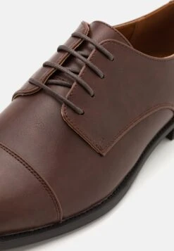 Pier One Veterschoenen - Brown 13 Pier One Veterschoenen - Brown -Stijlvolle Herenkleding Winkel eec5f3cdf0584f8f91e07f353f97b202