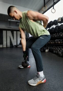 Nike Performance Metcon 8 Unisex - Trainingsschoen - Flat Pewter/Phantom/Med Brown/Light Crimson/Adobe/Cobblestone -Stijlvolle Herenkleding Winkel f6c86bbfea6c40d1986a63b73e7442ba