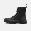 Dr. Martens Combs Ii Unisex - Veterboots - Black